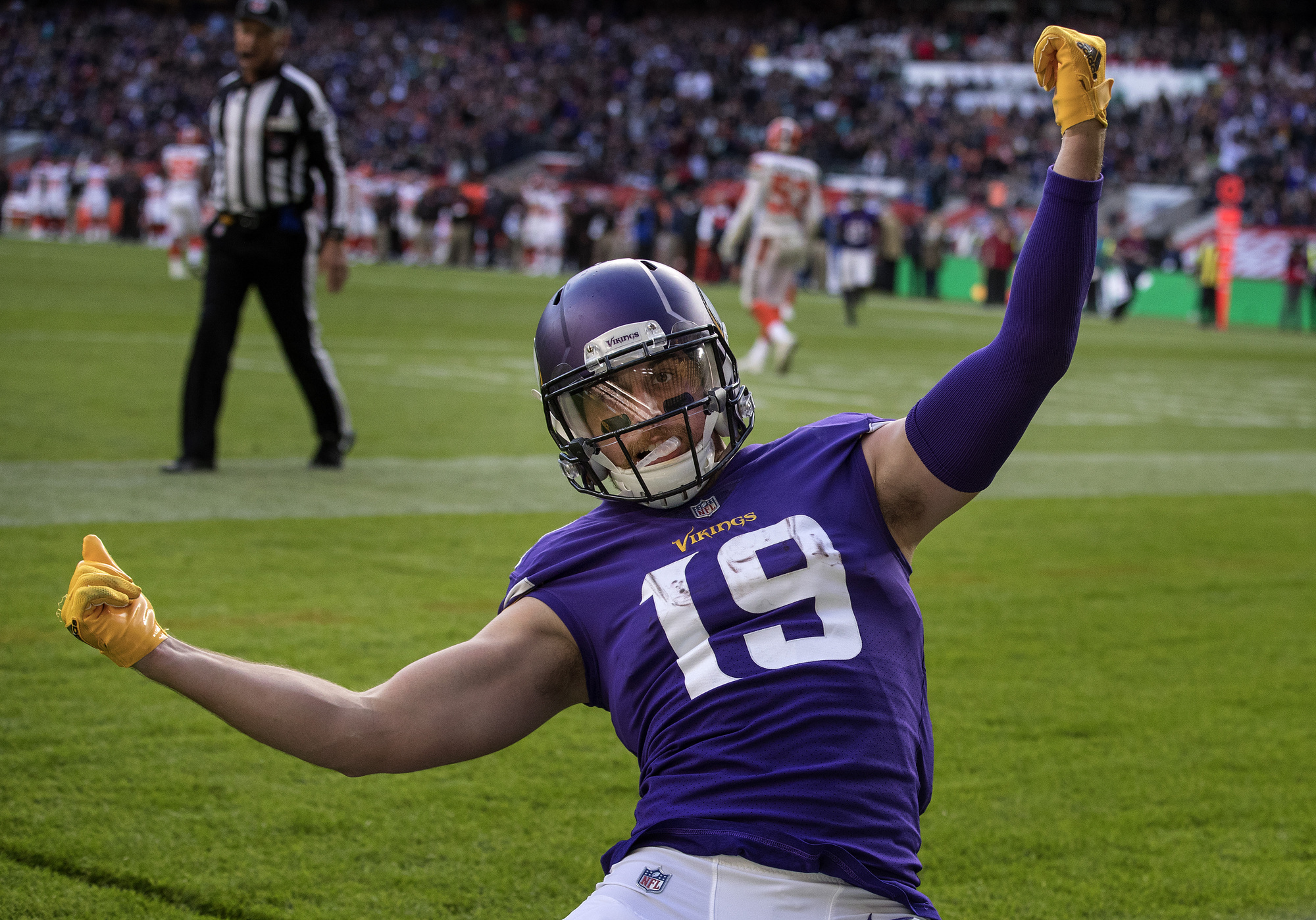 In Victory Thielen Pleases British Crowd And More