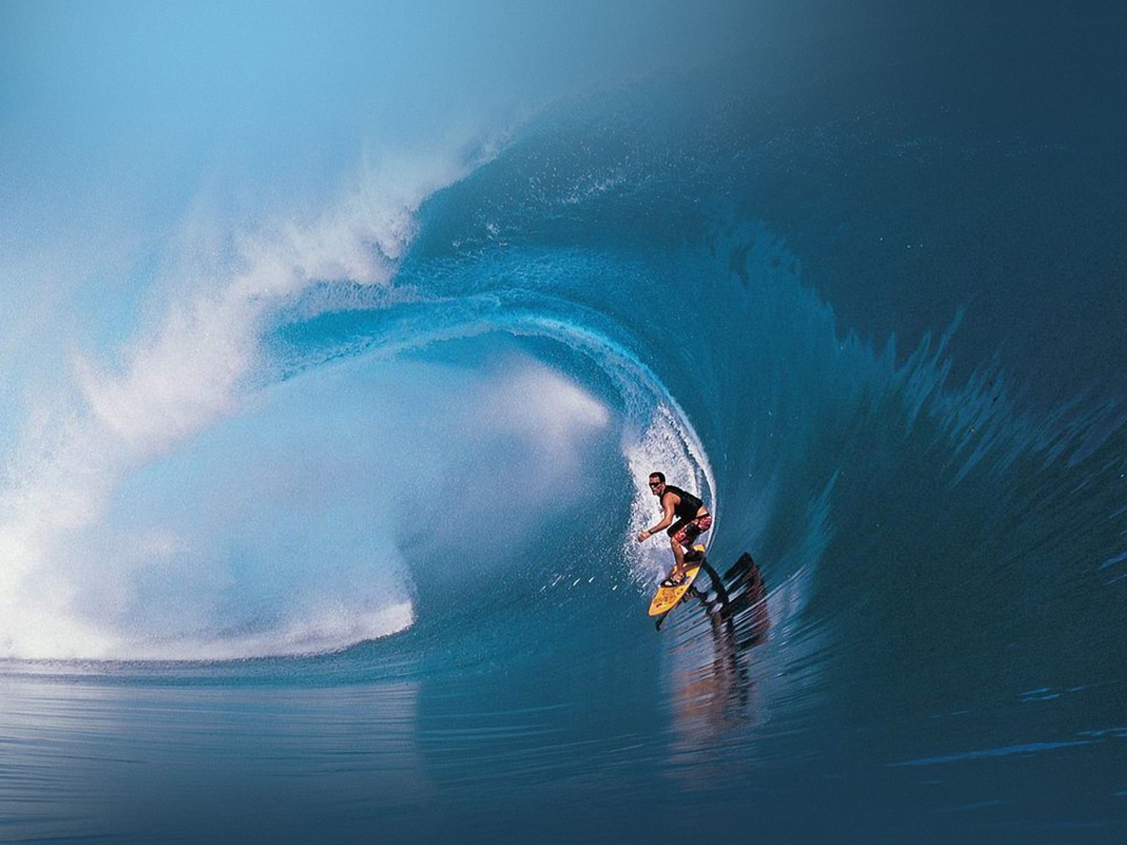 Surfing iPhone Wallpaper On