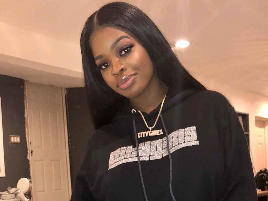 Name Dropping Drake Helps City Girls Rapper J T Delay Prison Check In