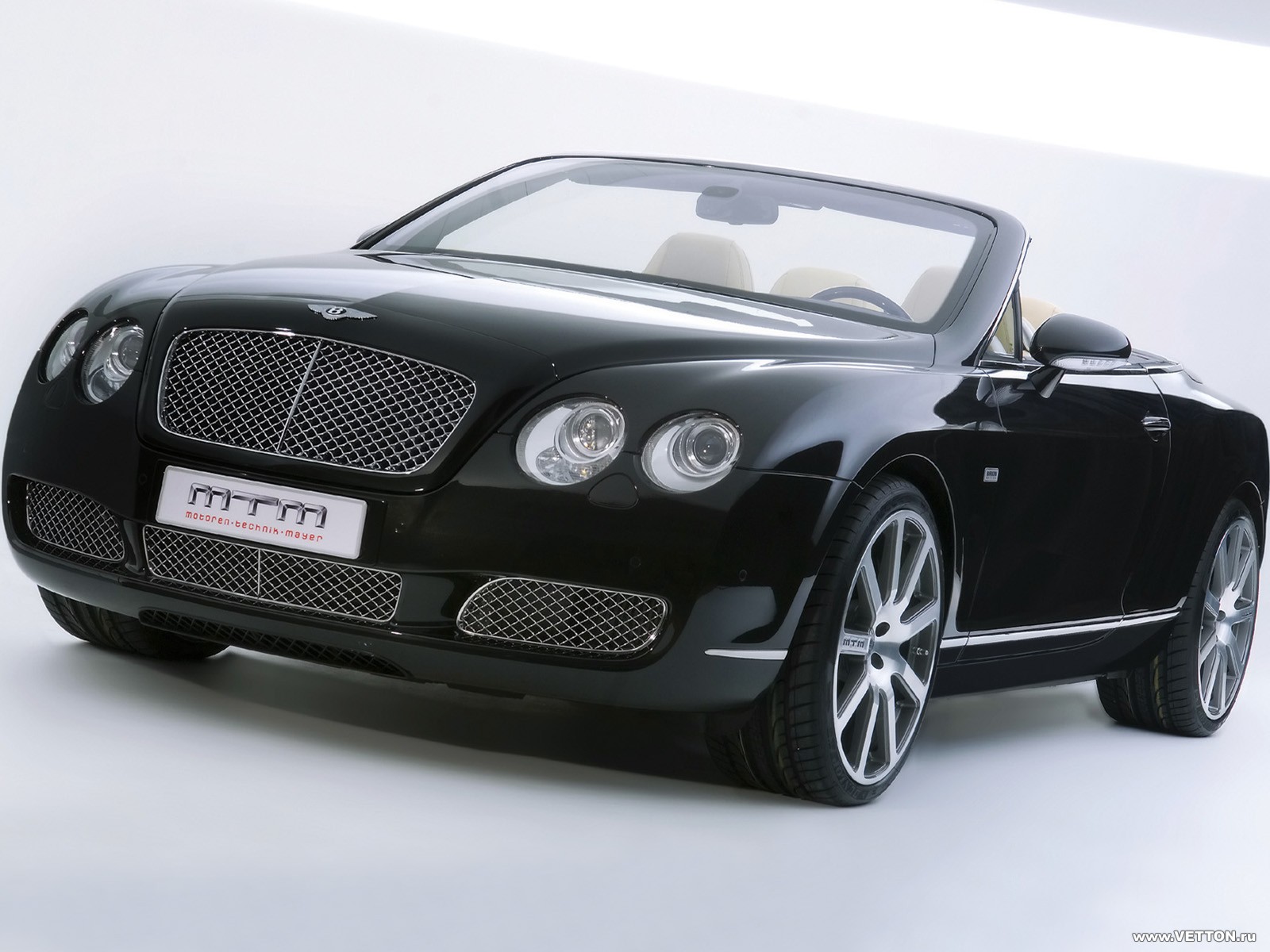 Bentley Car Wallpaper HD Background Collection