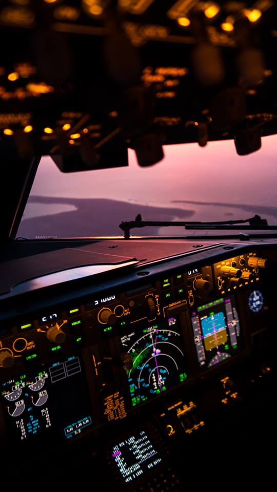 B737 Cockpit Sunset Feet Above Live From The Flight