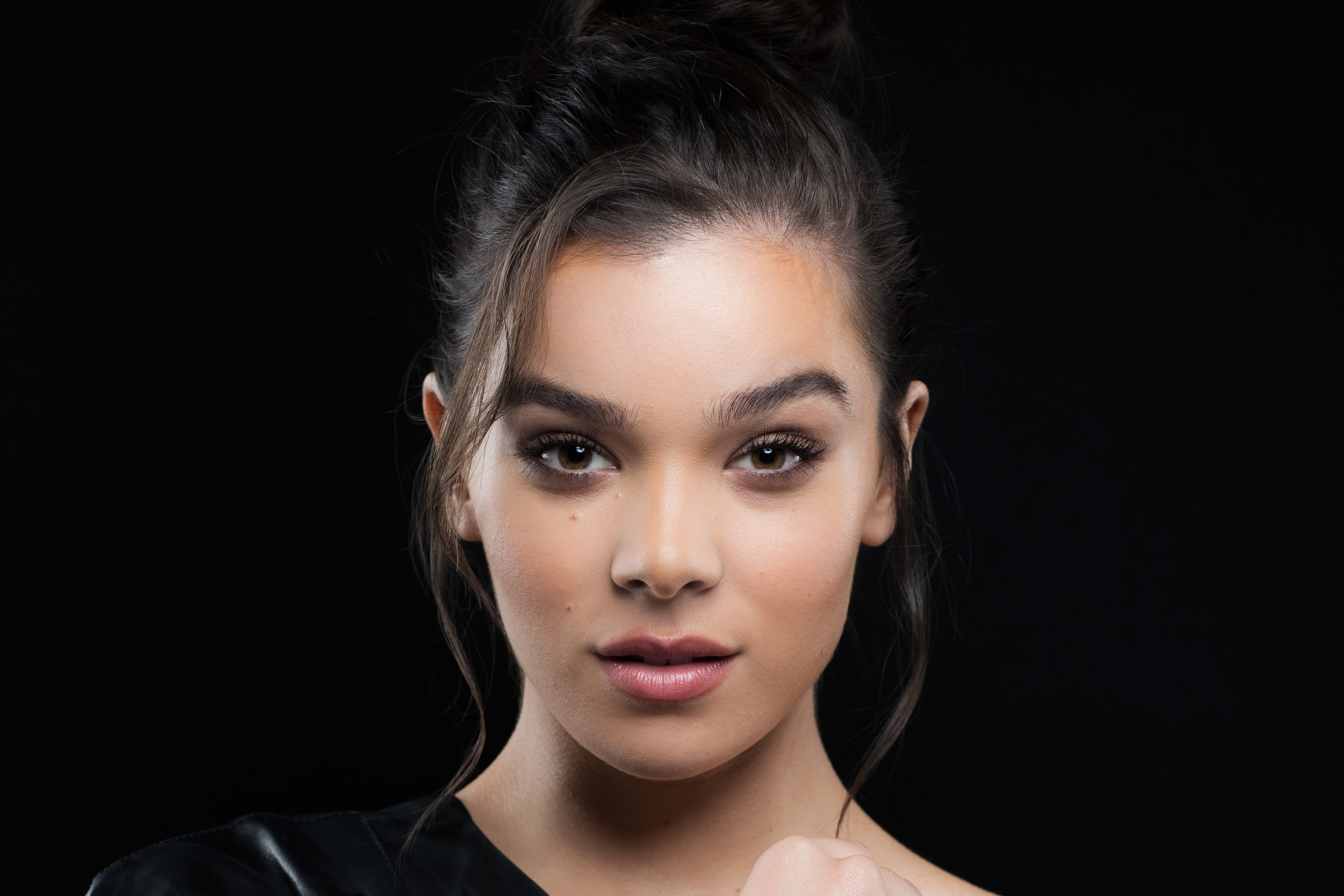 Hailee Steinfeld 4k People Wallpaper And Background