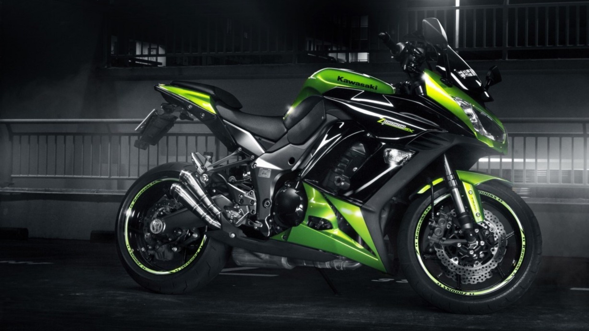 Sleek Green and Black Kawasaki Ninja Motorcycle
