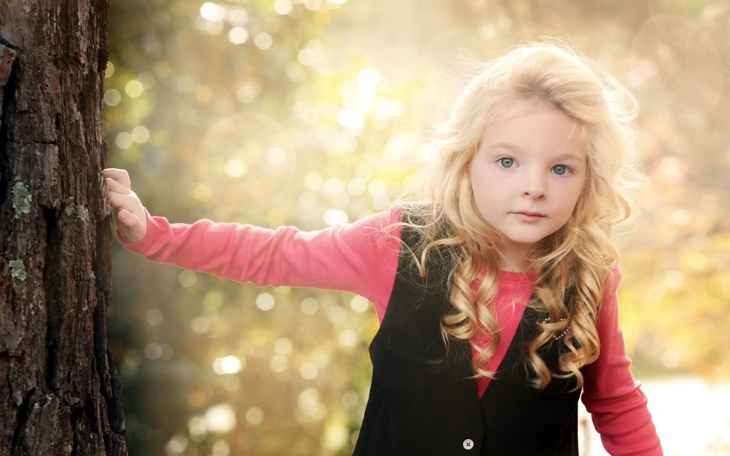Cute Baby Girl HD Wallpaper