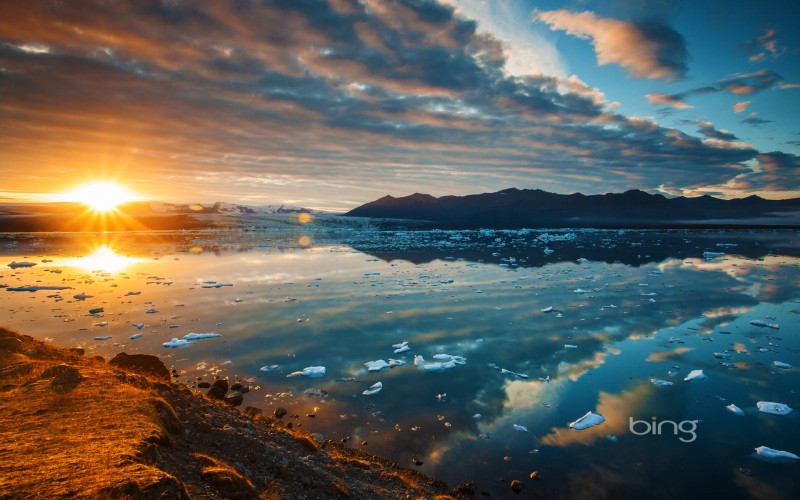 Jkulsrln a glacial lagoon in southeast Iceland HQ Wallpapers