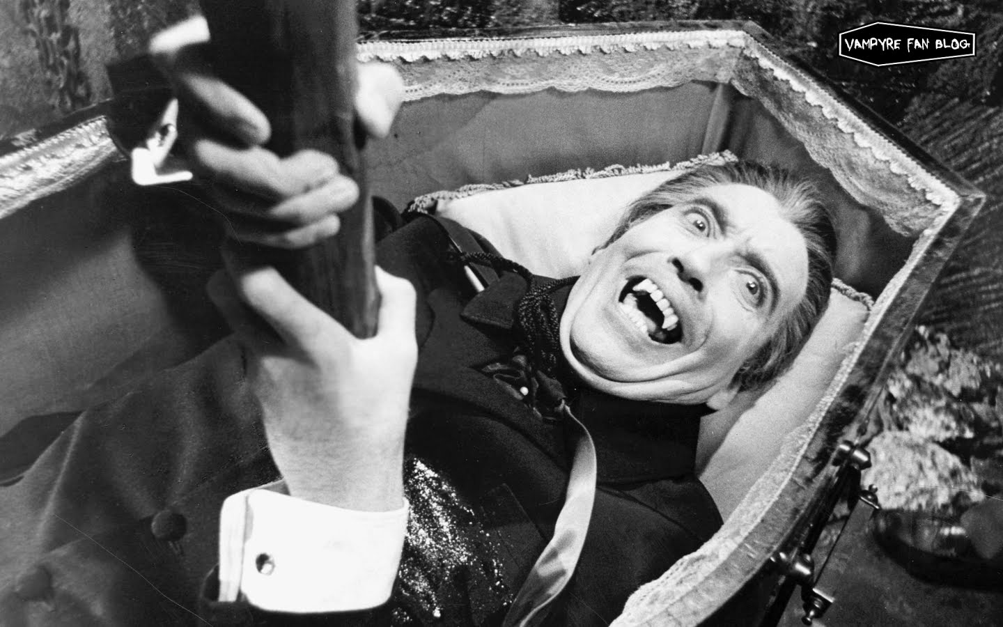 Background Actor Christopher Lee As Count Dracula Hammer Horror