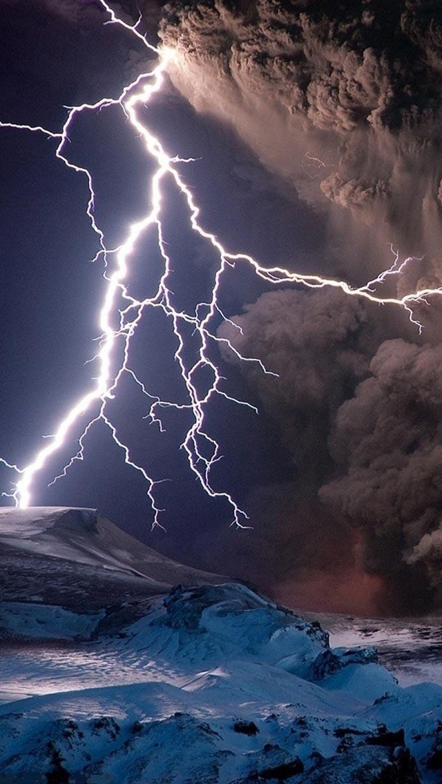 iPhone Wallpaper HD Volcanic Eruptions And Lightning Background