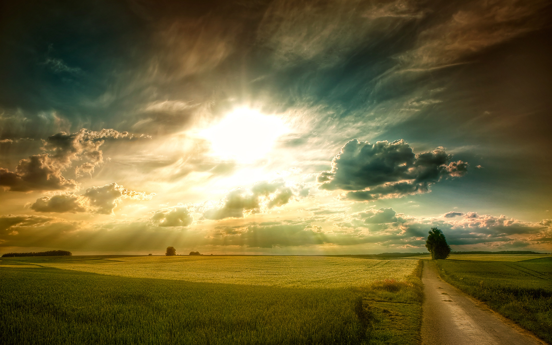 Pack Of Eleven Gorgeous Widescreen Wallpaper With Incredible Skies