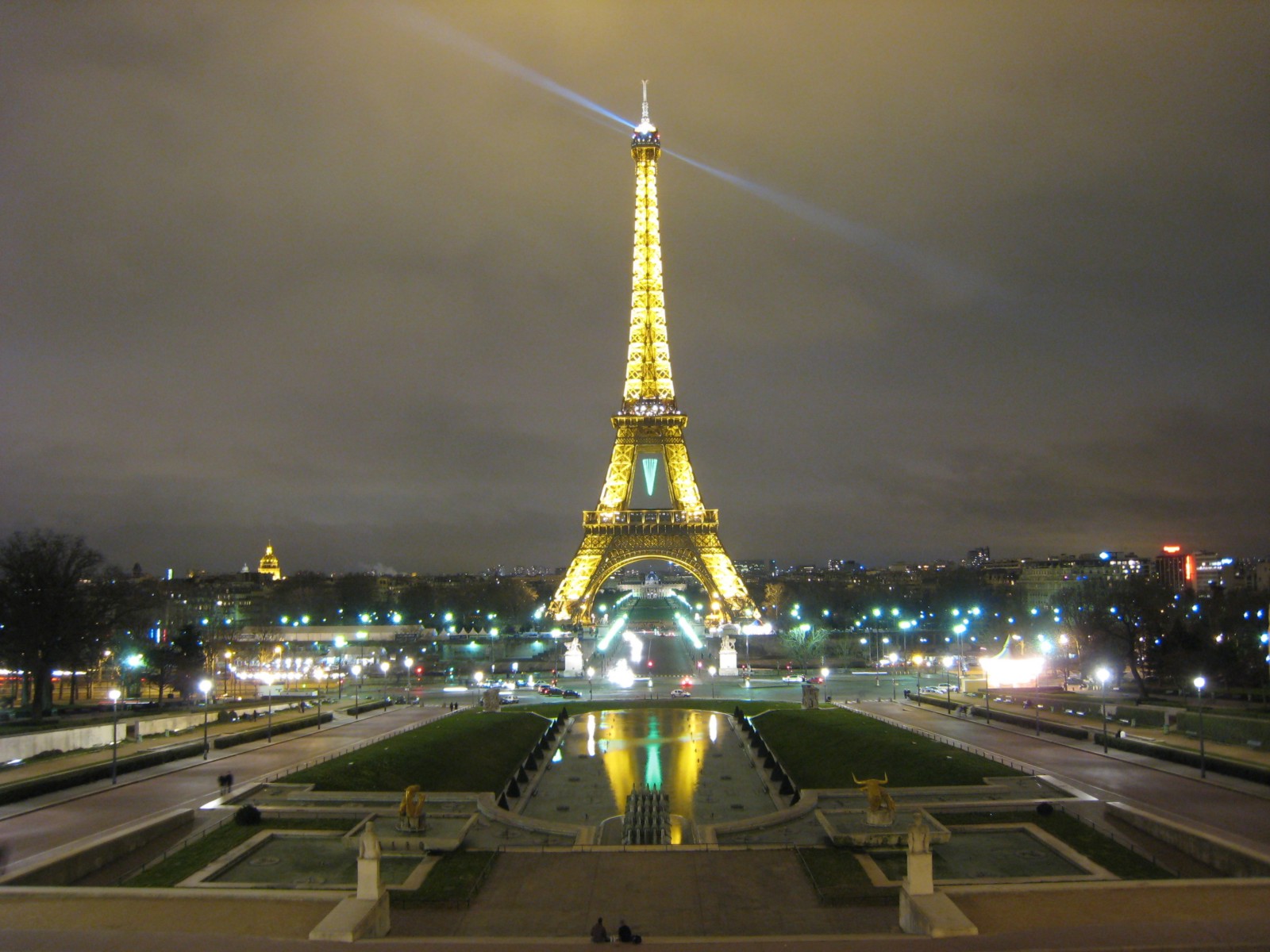 Paris Eiffel Tower Windows Wallpaper