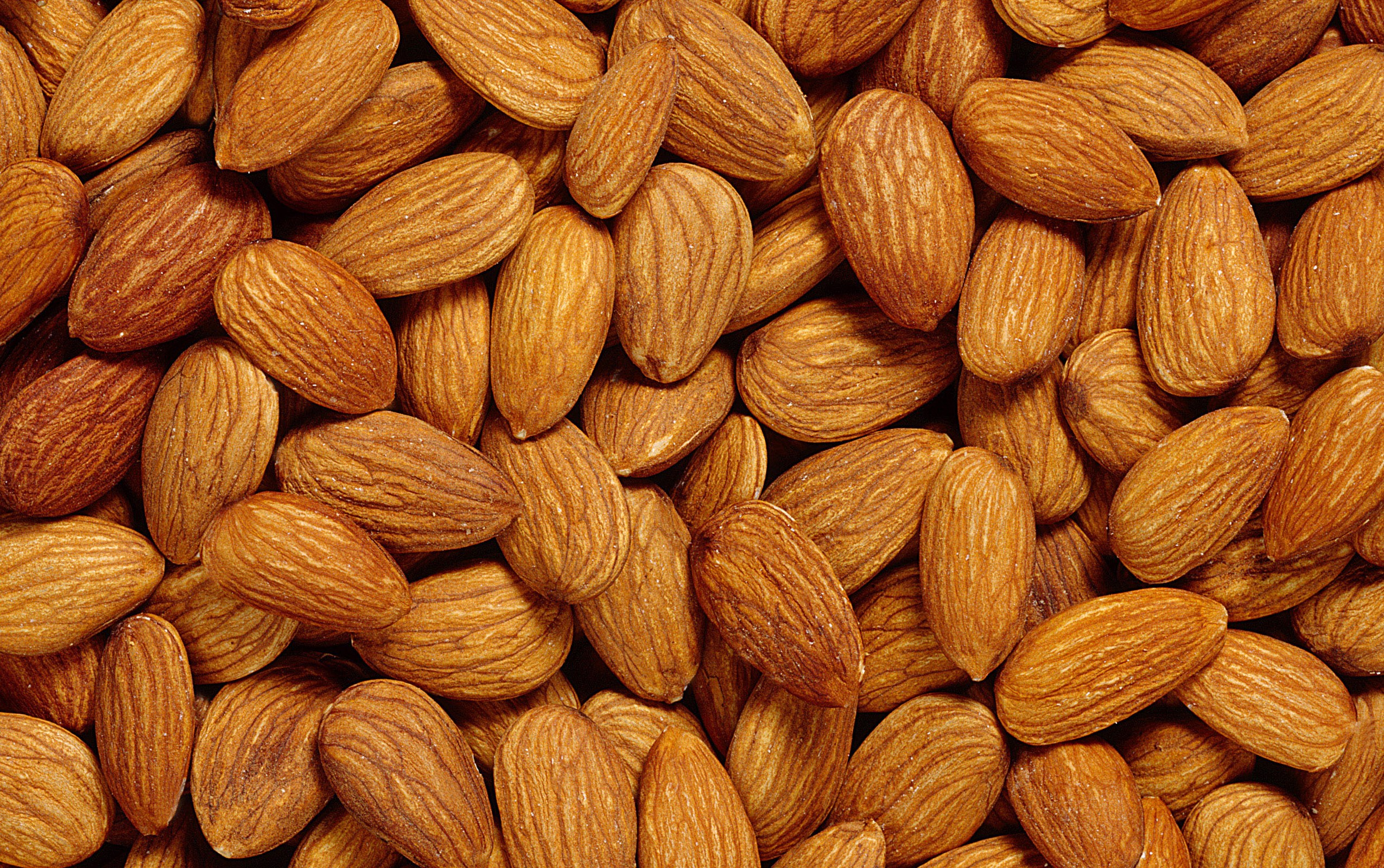 Nuts Almond Wallpaper