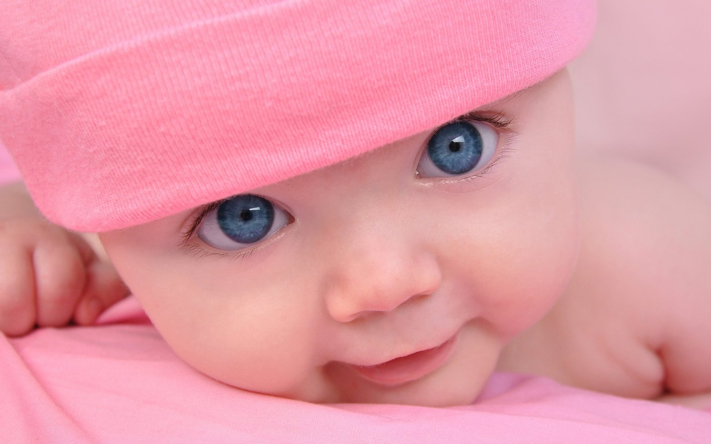 Pic Funny Pictures Blue eyes cute baby picture cute baby image