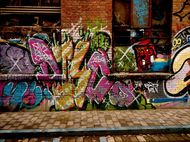 Wall Graffiti Wallpaper The Slideshow