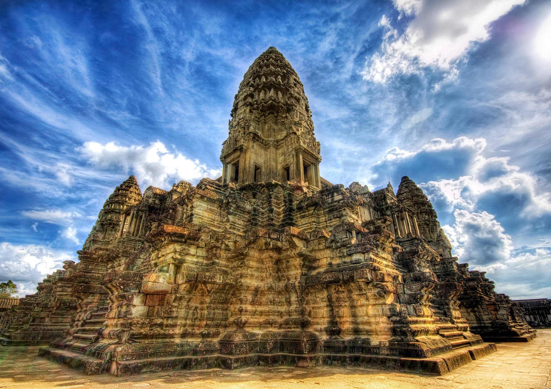 Angkor Wat Temple In Cambodia W81kmgryegfmmrw2 Wallpaper