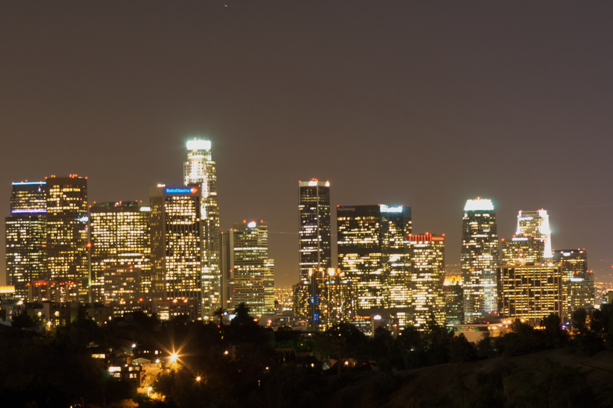 File Los Angeles Skyline At Night Jpg Wikimedia Mons