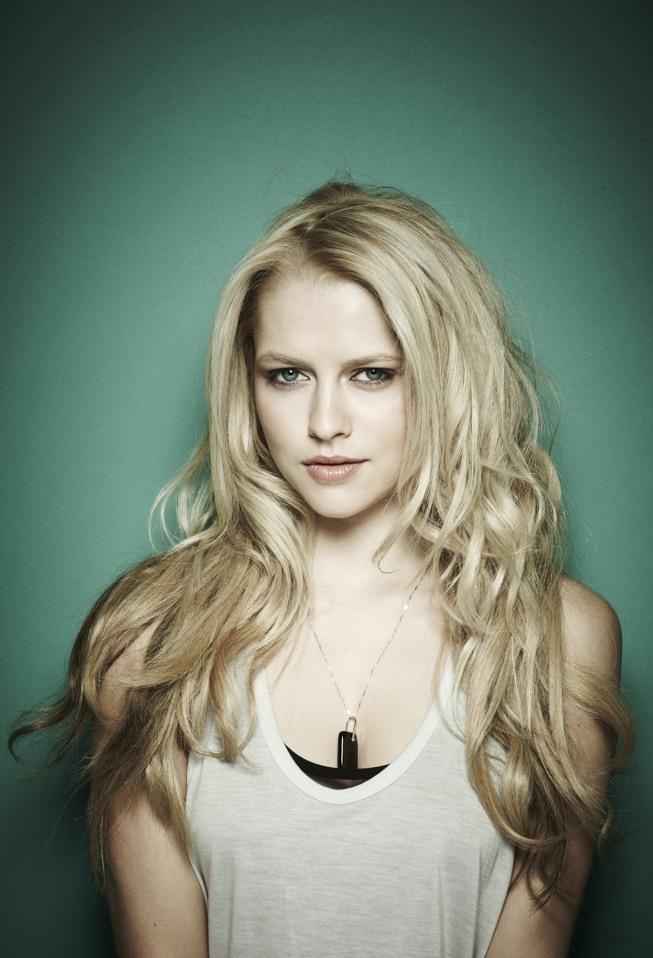Teresa Palmer Wallpaper Image Photos Pictures Background