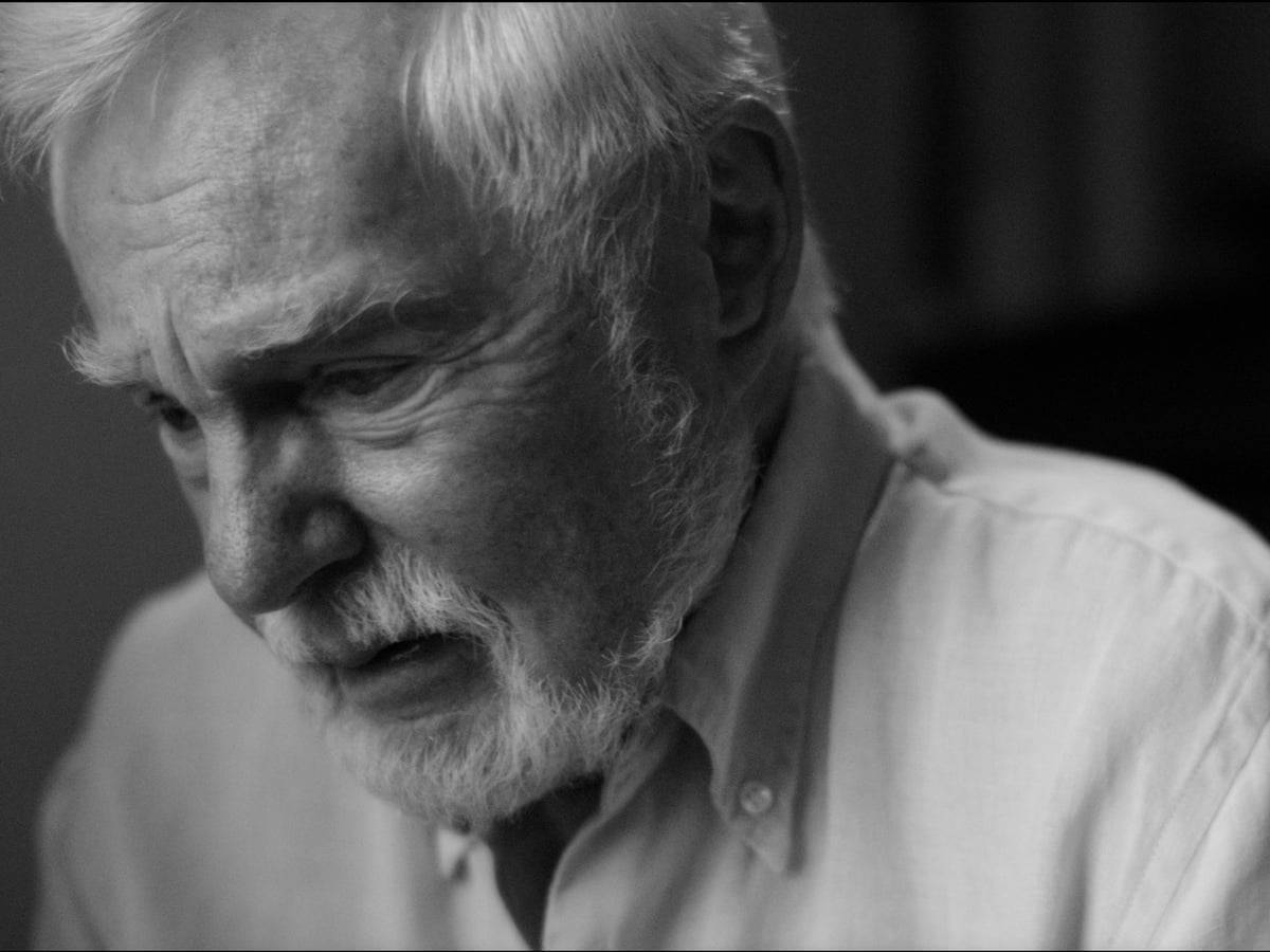 Derek Jacobi Old Man Portrait Wallpaper