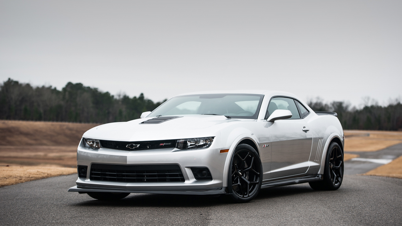 2015 chevrolet camaro reviews a muscle car with great force 2015