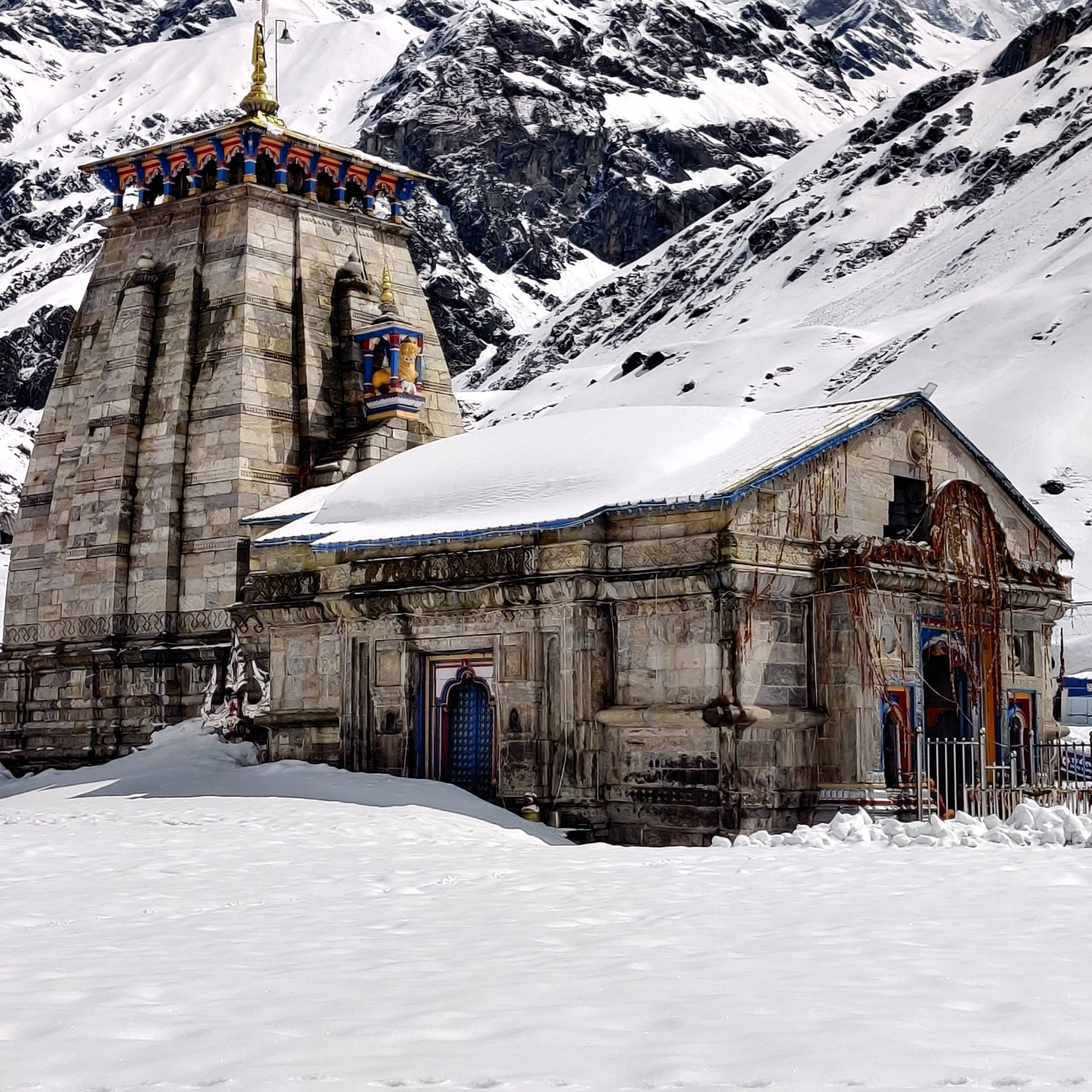 Kedarnath Temple With Snow Mountain 4k 9gwpdk2m01rimfq1 Wallpaper