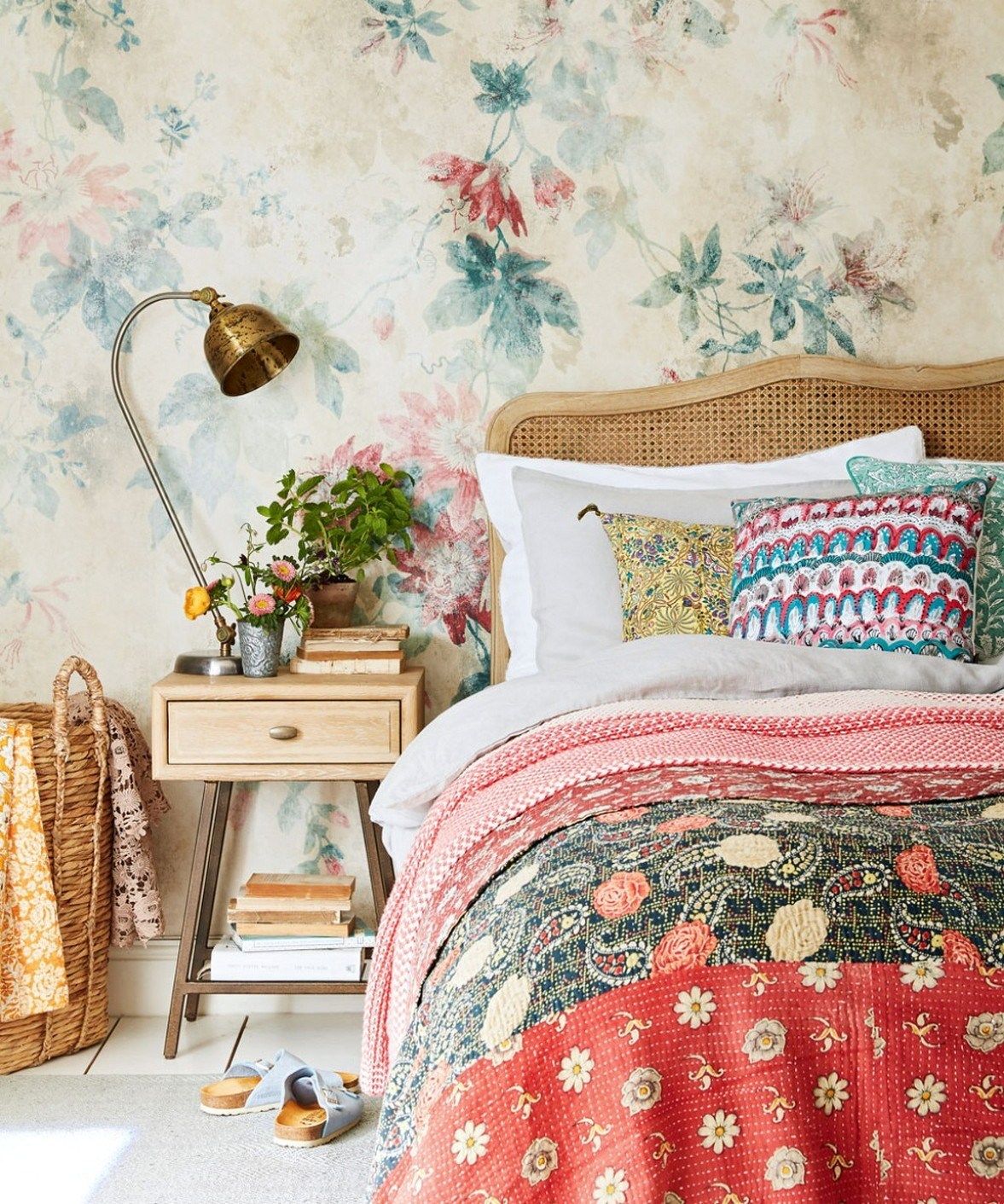 Romantic Bedroom Wallpaper On