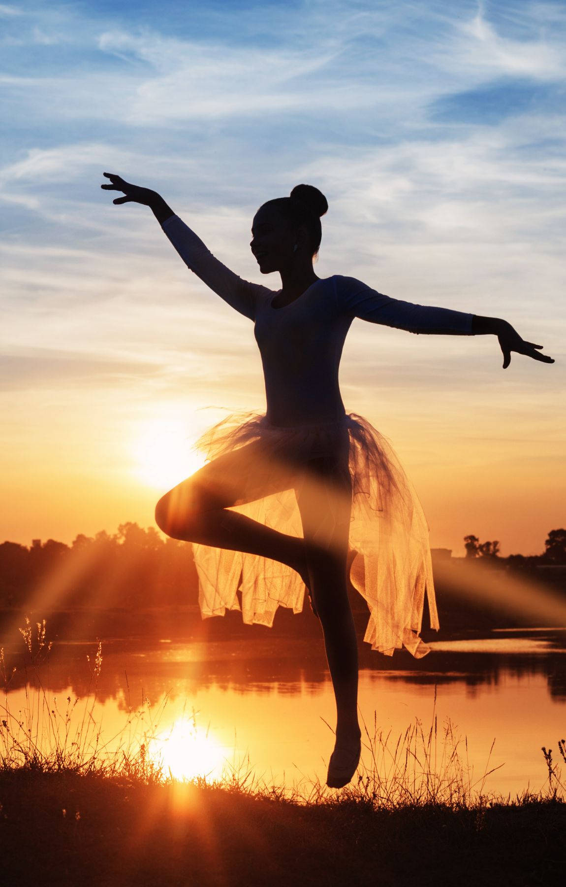 Cleveland Modern Ballet Dancer Sunset Mjos2dois56wy7mq Wallpaper