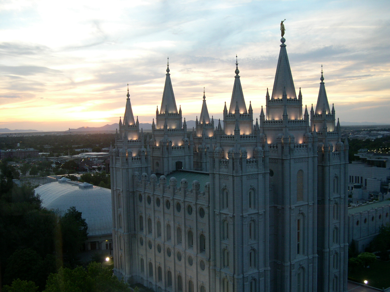 Salt Lake City LDS Temple by Aaron Atkinson   Desktop Wallpaper