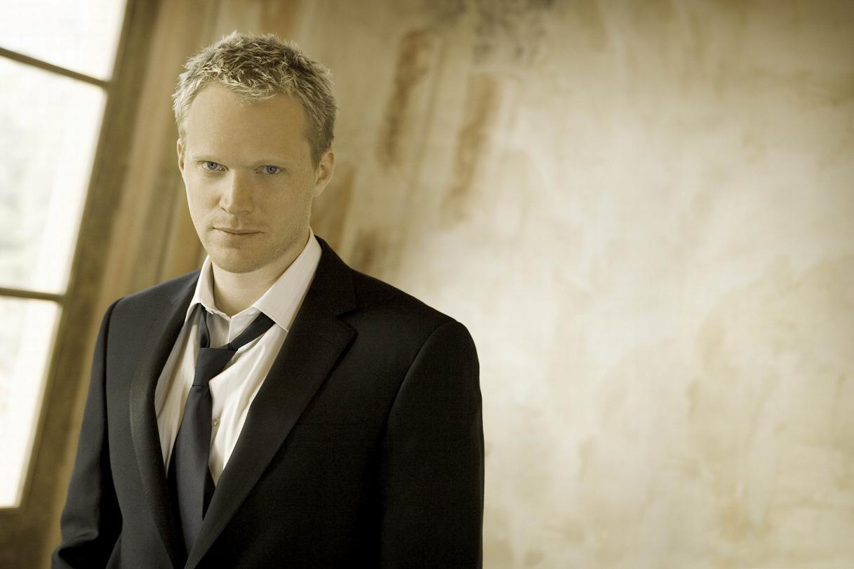 Paul Bettany Wallpaper Image Photos Pictures Background