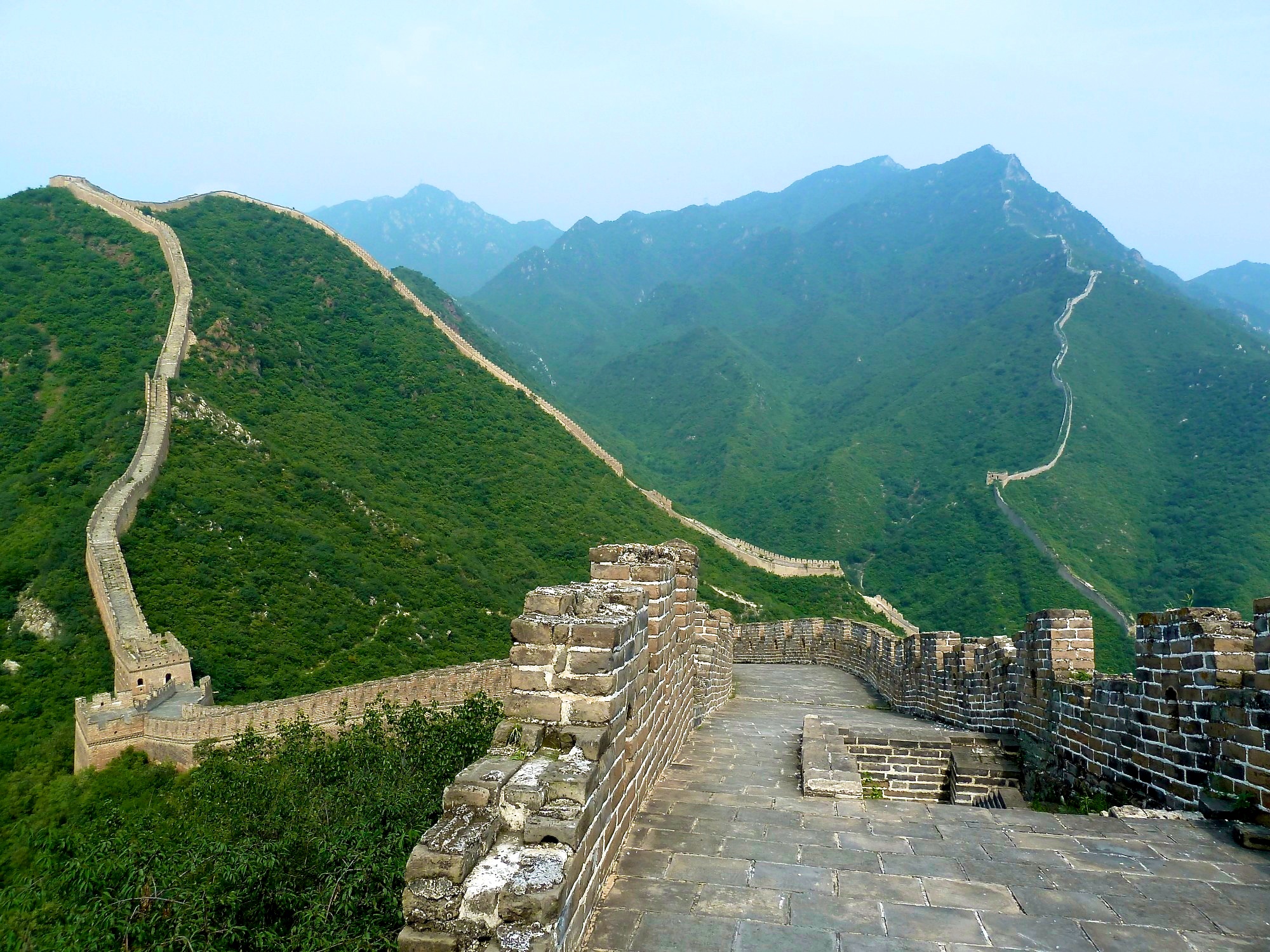 The Great Wall Of China Shows How Long It Is And You Can