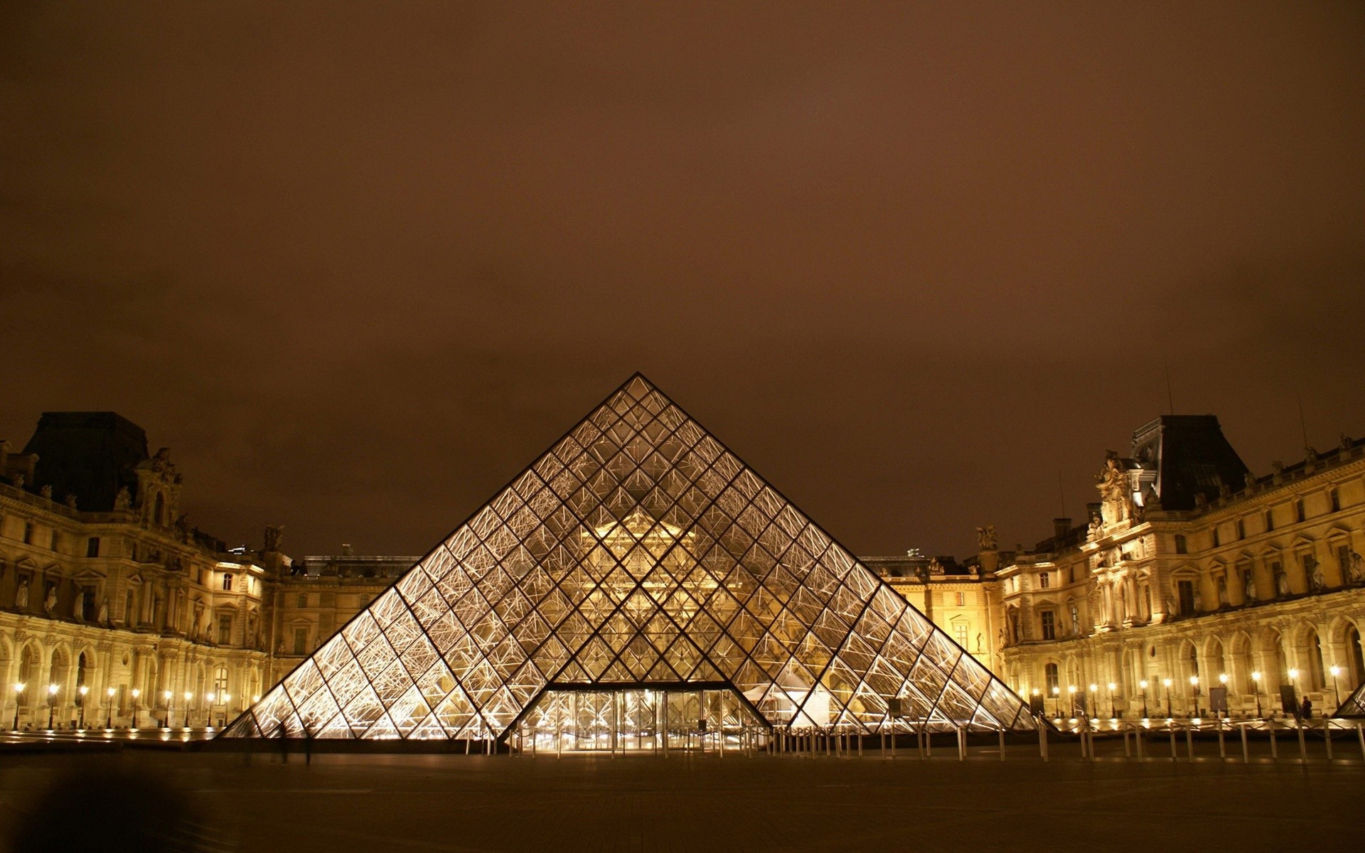 Louvre Wide High Definition Wallpaper For Desktop