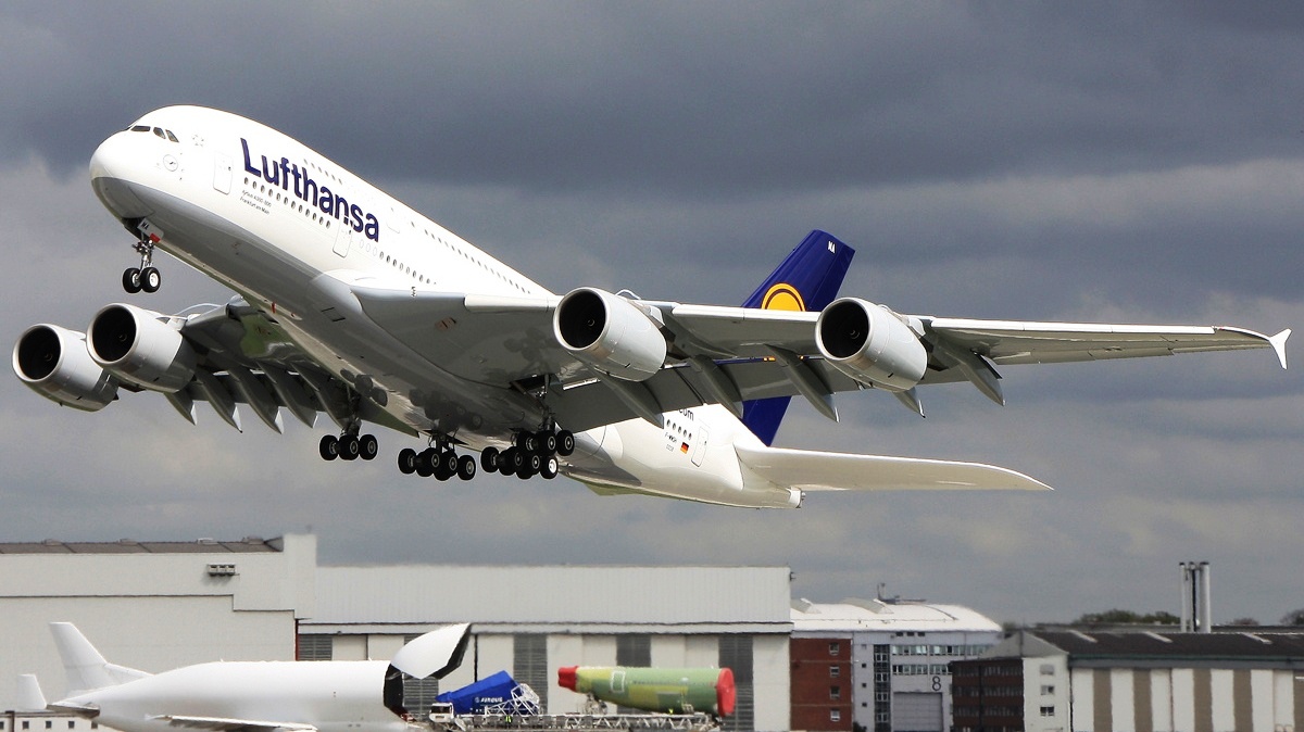 Airbus A380 Lufthansa Takeoff