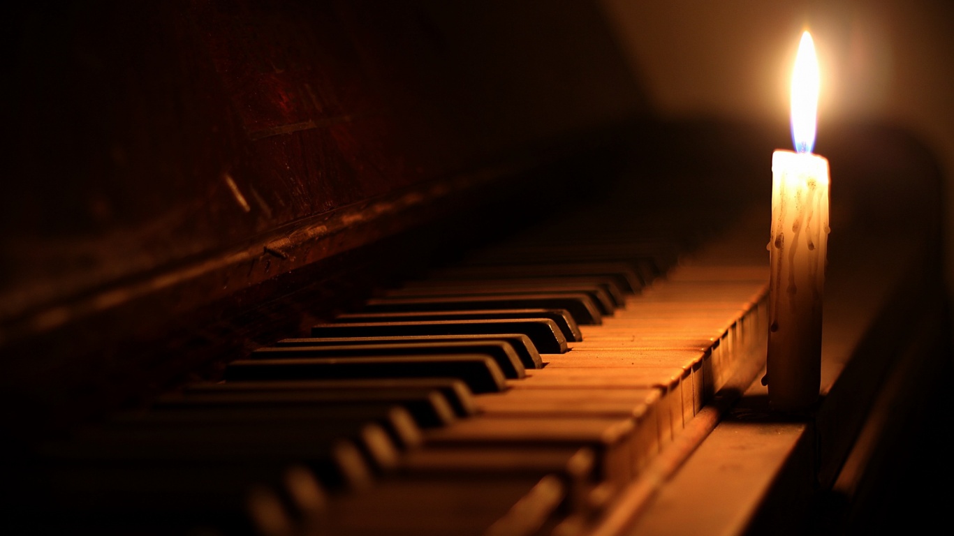 Piano And Candle Wallpaper