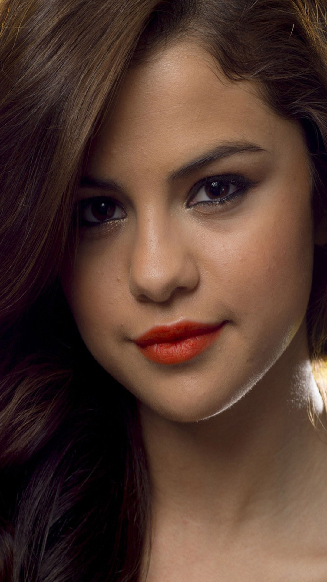 Selena Gomez iPhone Wallpaper