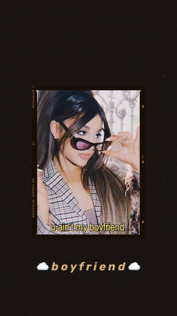 Ariana Grande Wallpaper