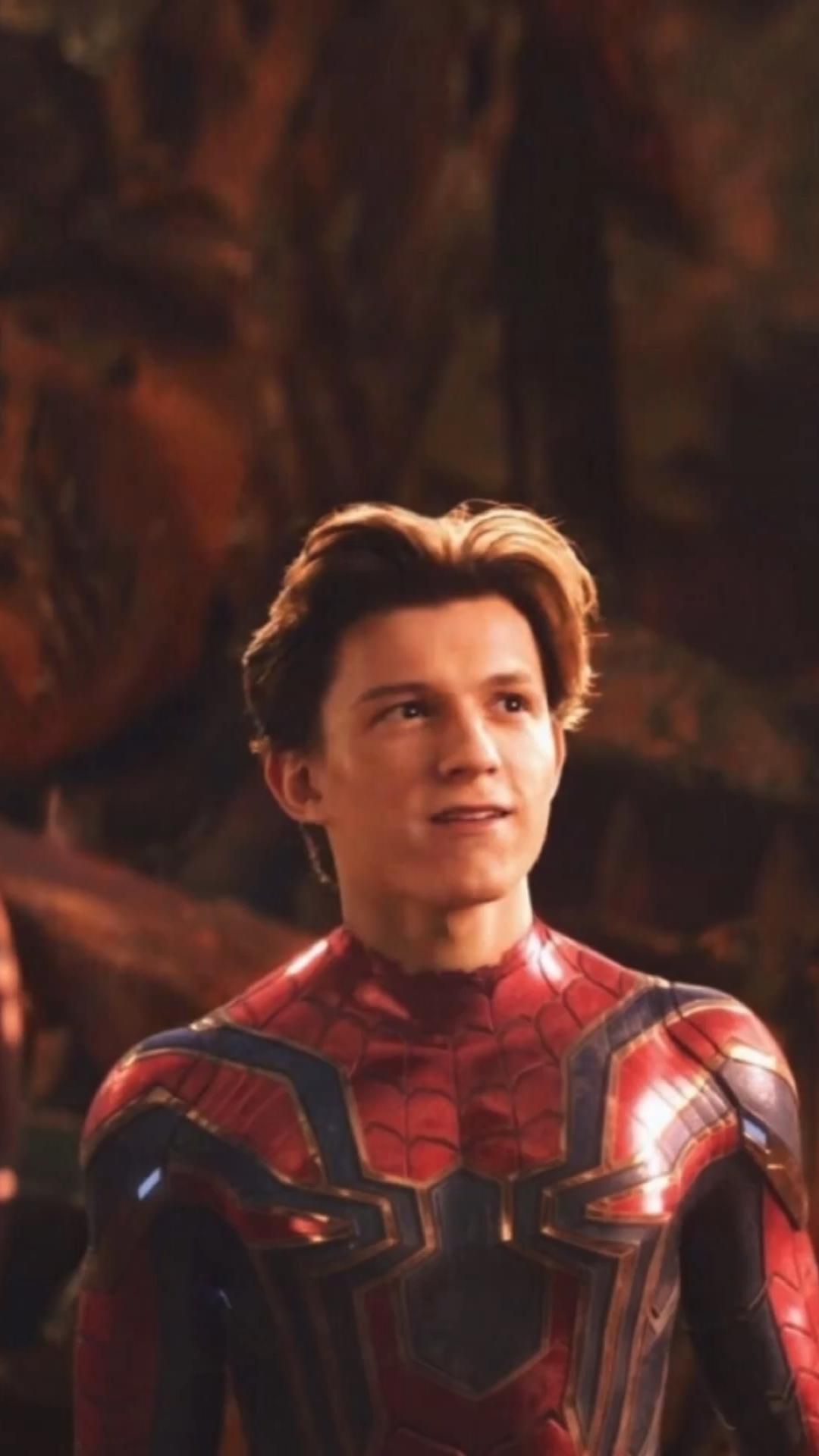Tom Holland Wallpaper