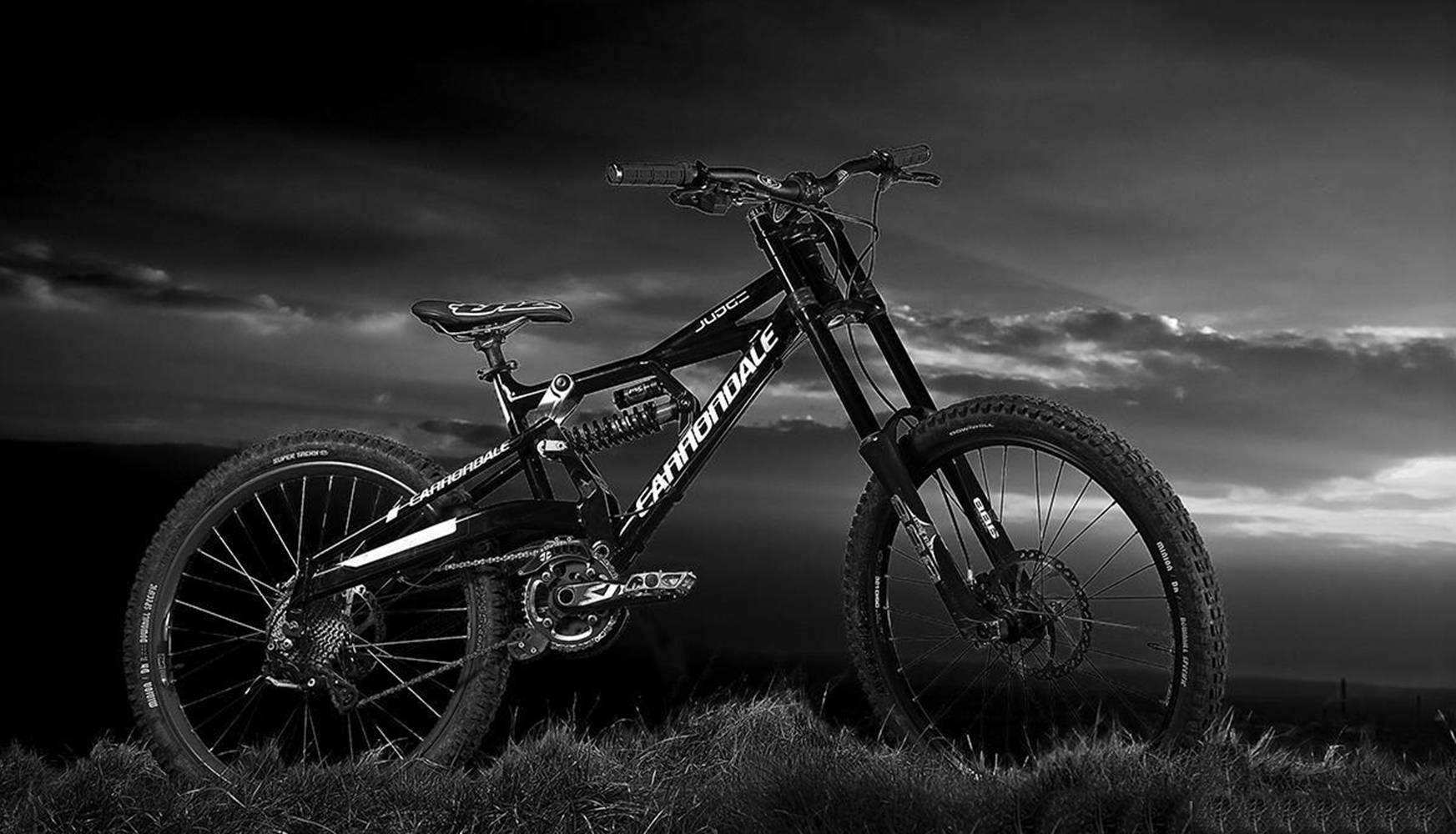 Black Mtb Dark Theme Poster V394rcehsgyr26ec Wallpaper