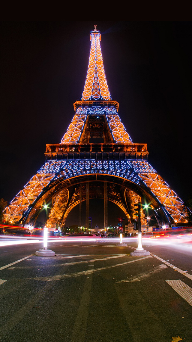 Eiffel Tower Light Show iPhone 5s Wallpaper