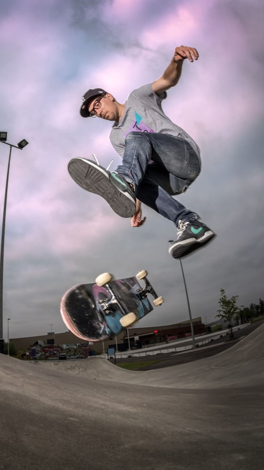 Cool Skateboarding Background Wallpaper