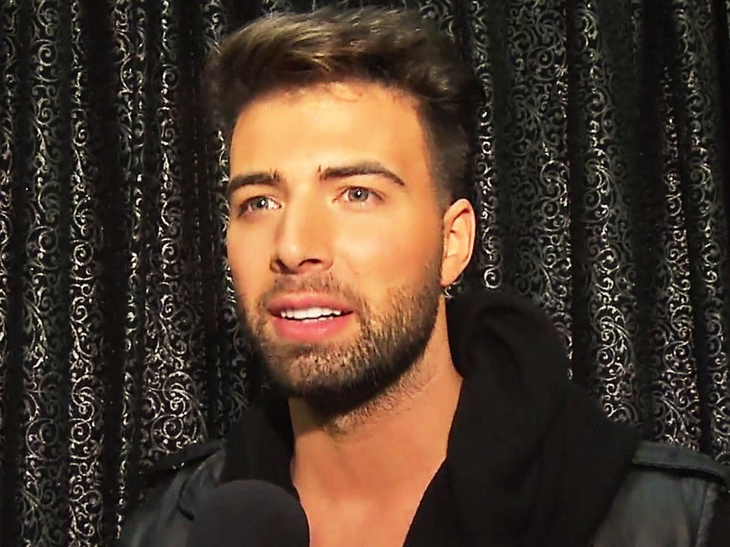 Jencarlos Canela Wallpaper