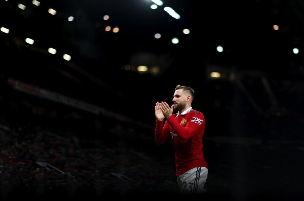 Manchester United cant think about winning title Luke Shaw