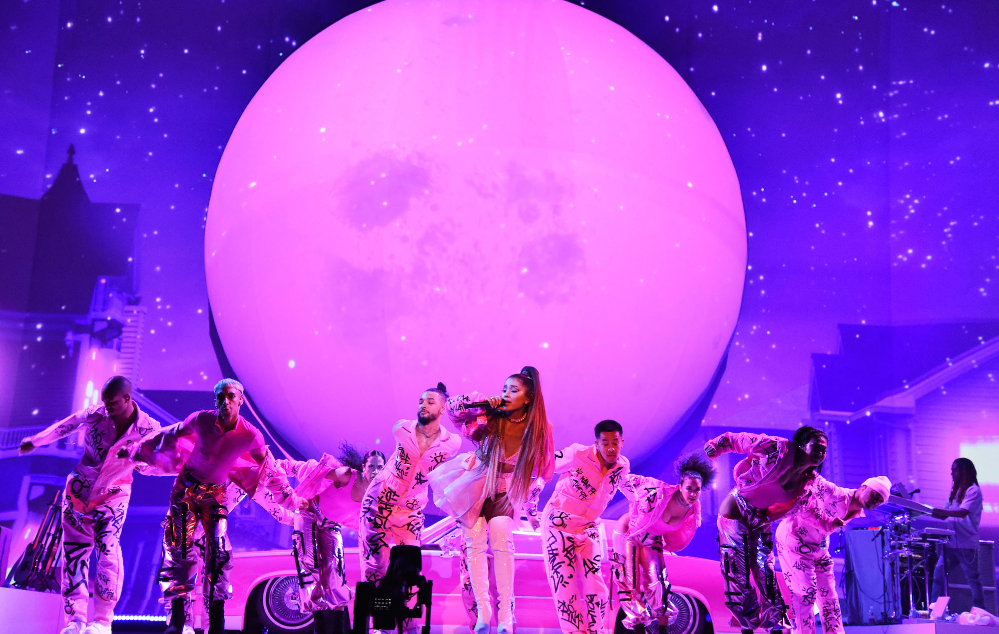 Ariana Grande Kicks Off Sweetener World Tour In New York Pictures
