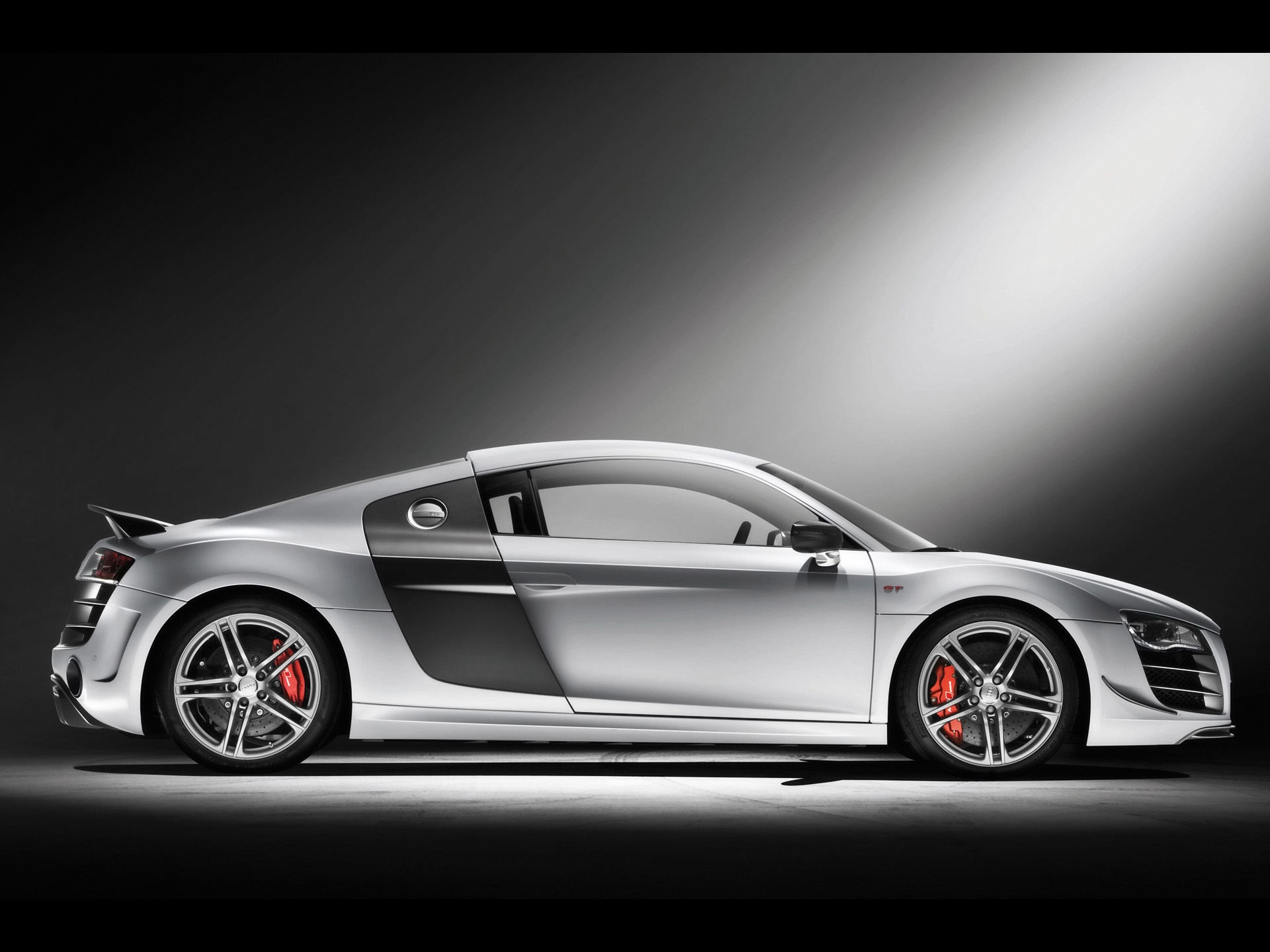 Audi R8 HD Photo Wallpaper