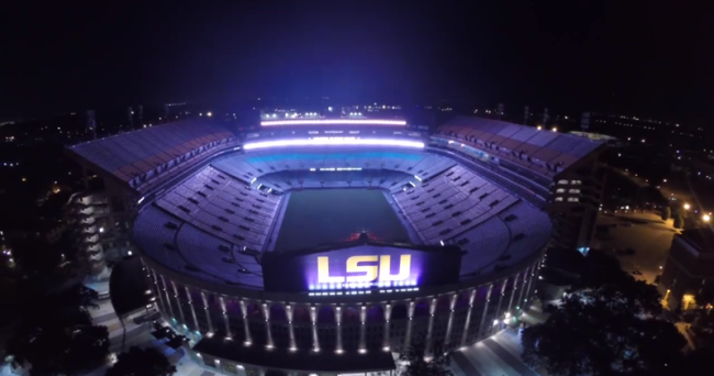 Video Lsu S Tiger Stadium Lights Up The Purple Night