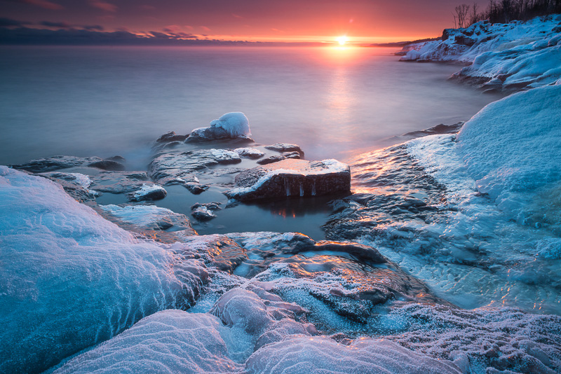 Photos That Define The Northstar State Winter Sunbeam Lake Superior