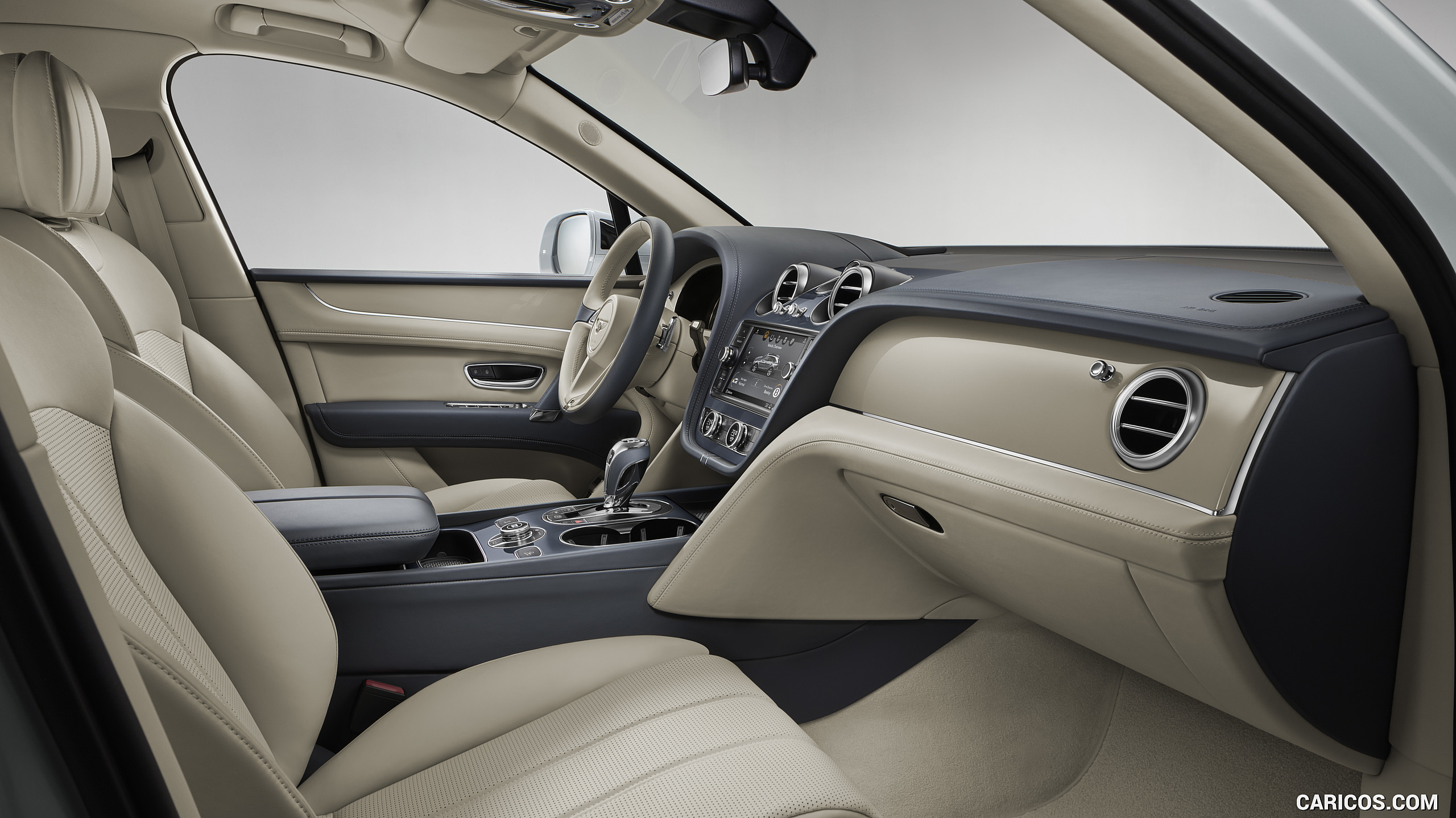 Bentley Bentayga Plug In Hybrid Interior Front Seats HD