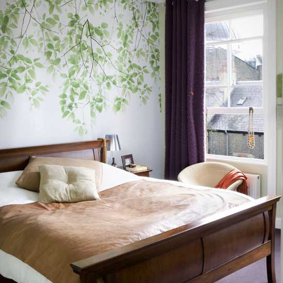 Green Wallpaper Leafy Motif for Bedroom