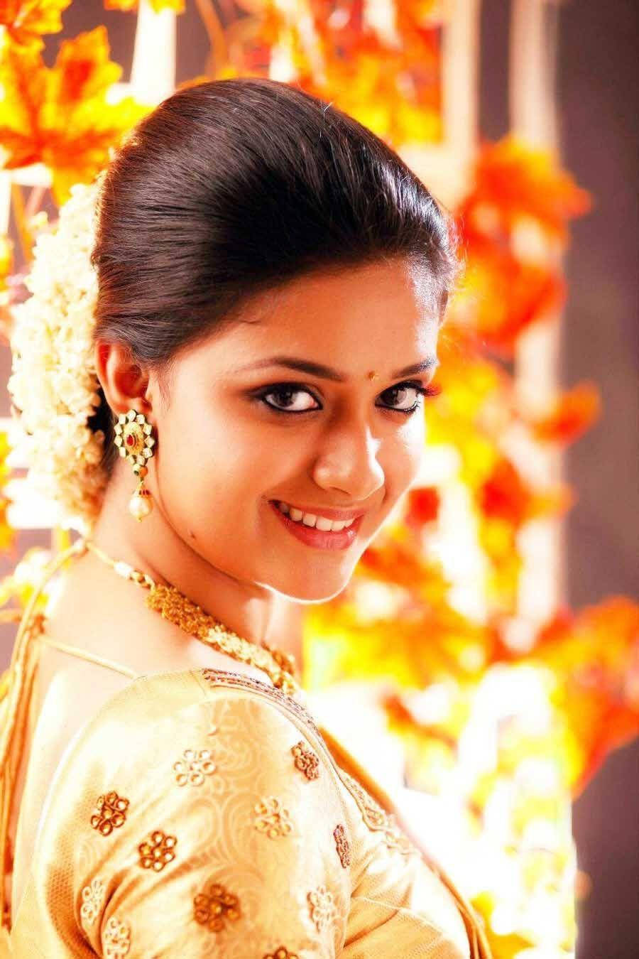 Keerthi Suresh With Wall Decor HD Zn5gpo3hhtt43qa9 Wallpaper