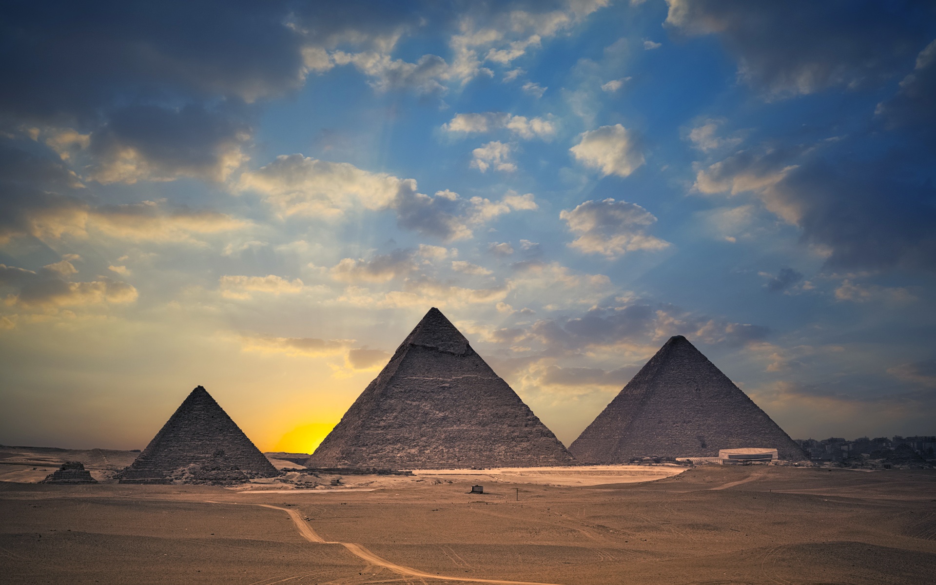 Egypt Pyramids HD Wallpaper