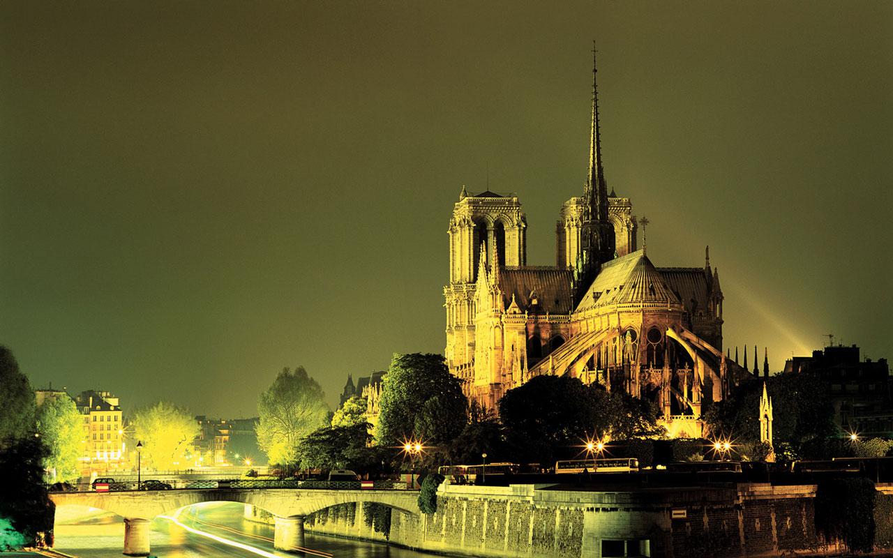 Paris Notre Dame Cathedral Wallpaper X