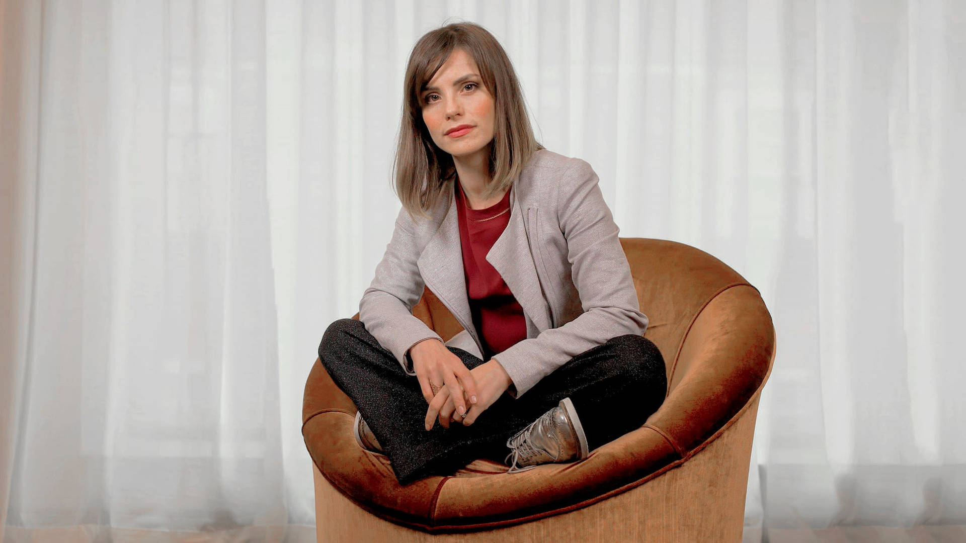 Charlotte Riley For The Guardian Dyligq2gj6eod5qs Wallpaper