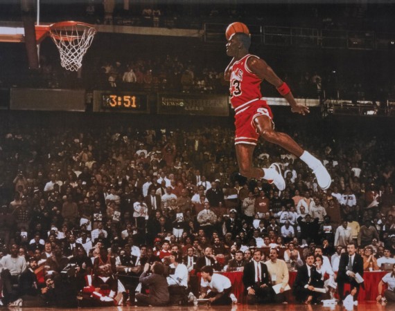 Michael Jordan Wins Slam Dunk Contest in Air Jordan 3 WhiteCement