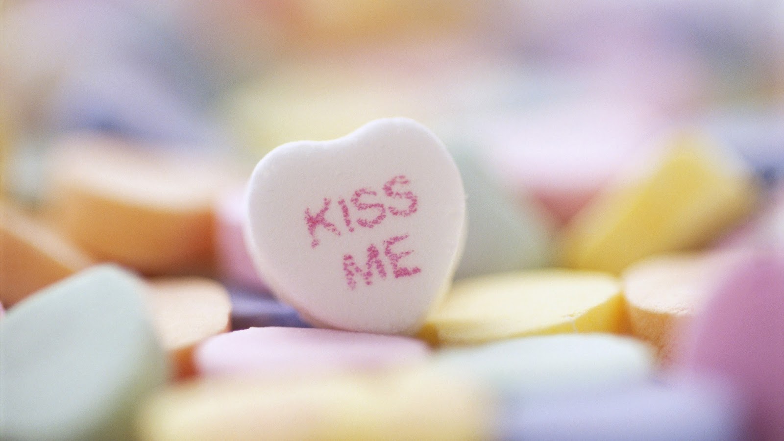 Kiss Me Candy Heart Mystery Wallpaper